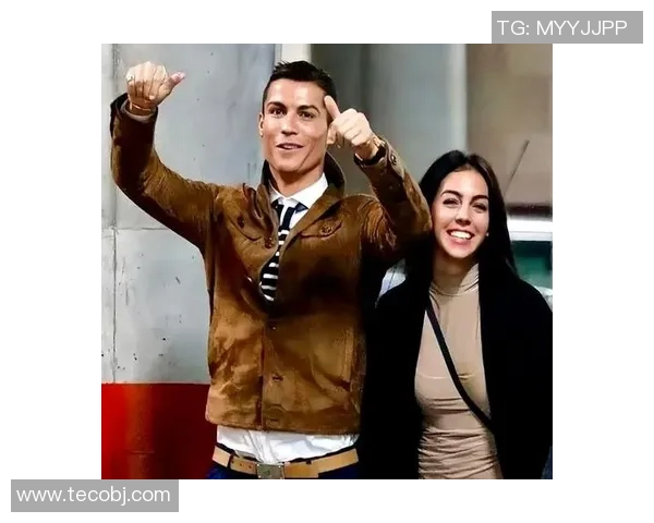 当电影明星遇上足球明星:揭开璀璨情侣背后的爱情故事与挑战 当电影明星遇上足球明星:揭开璀璨情侣背后的爱情故事与挑战