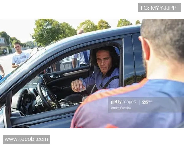 足球明星卡宴的真实身份揭秘与成就分析 足球明星卡宴的真实身份揭秘与成就分析