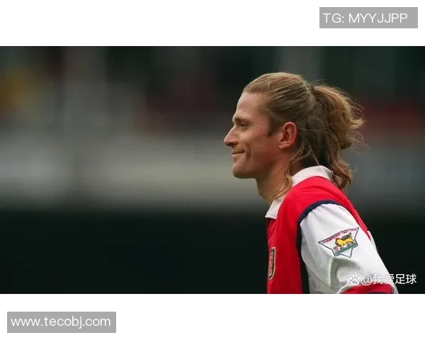 姓佩的足球明星们在绿茵场上的辉煌成就与传奇故事揭秘